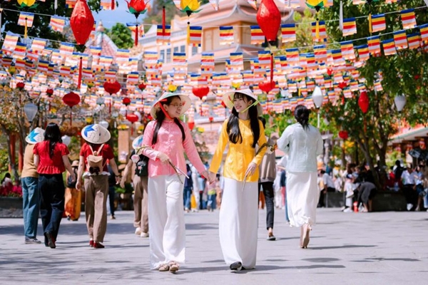 Kết luận của Ban Bí thư về tình hình tổ chức Tết Bính Ngọ 2026 Ăn Tết gọn, làm việc sớm, vào việc ngay